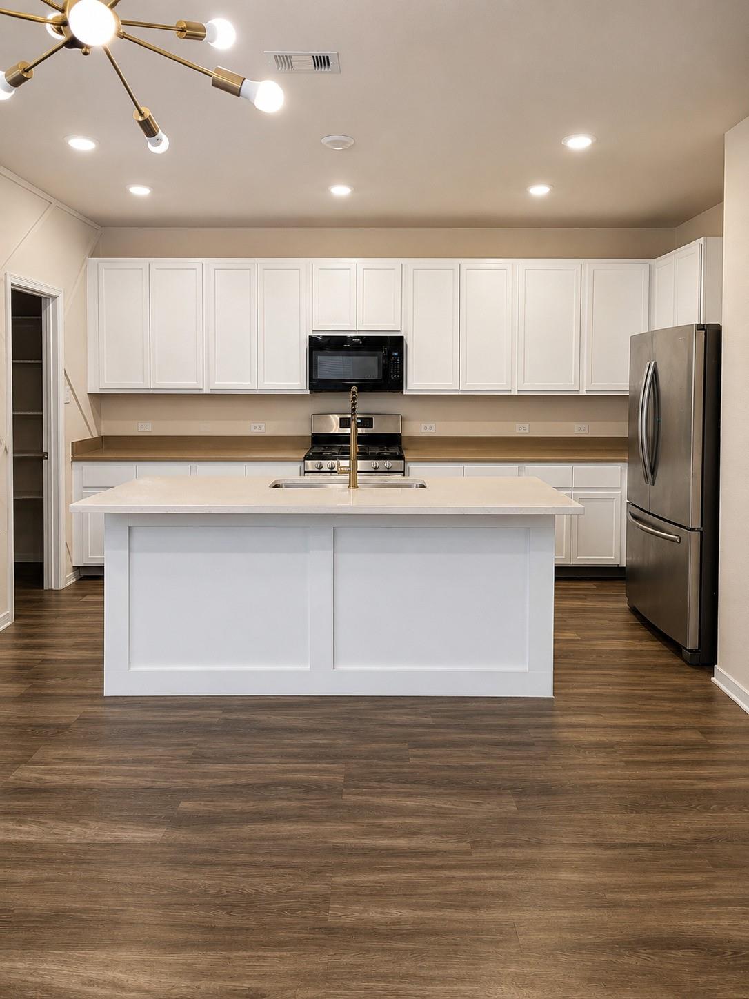 9735 Raisbeck, Houston, TX 77044 — photo 3