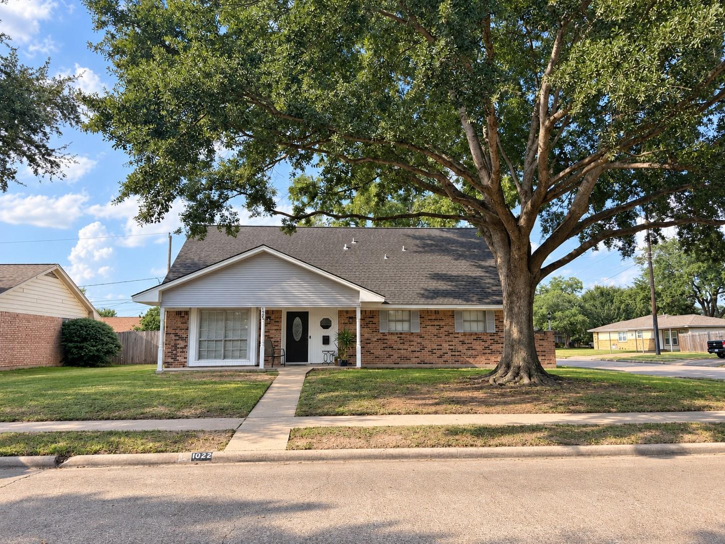 1022 Grace Street — photo