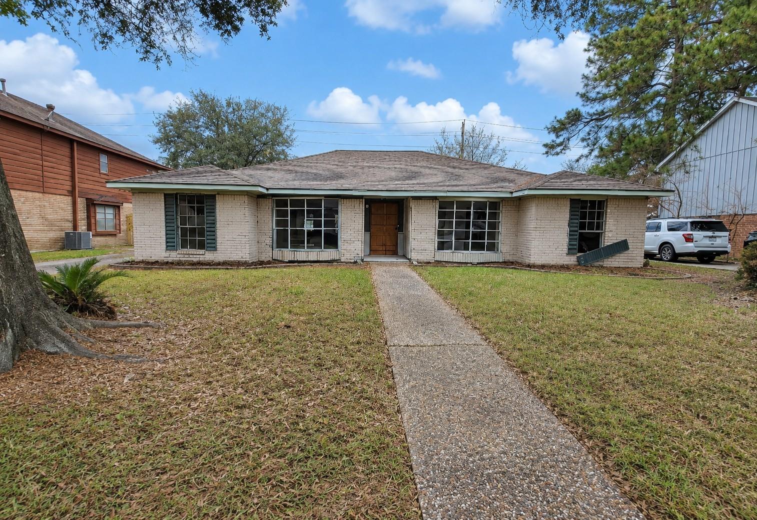 5118 Lawn Arbor Drive — photo