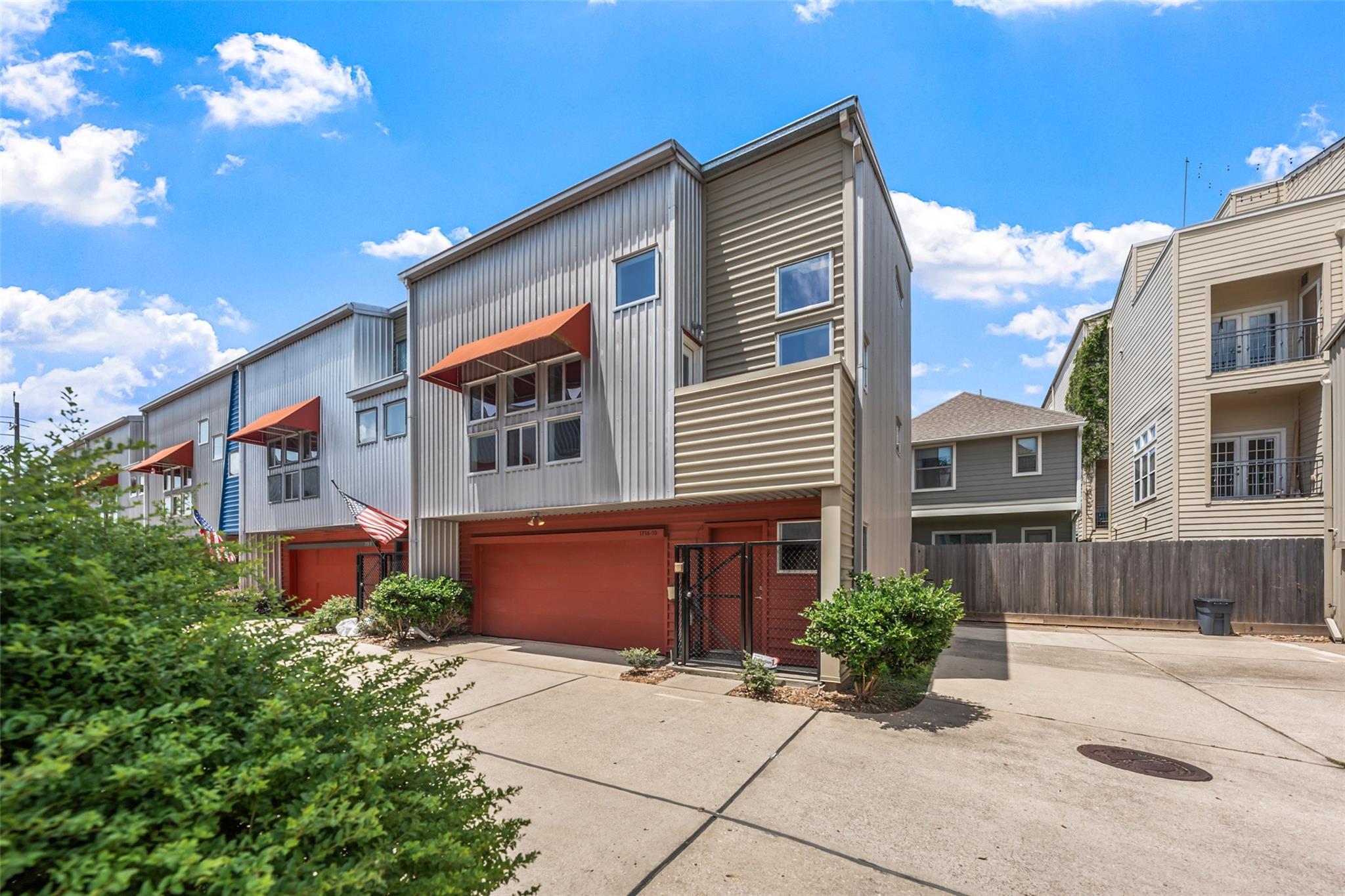 1716 W Dallas Street #10 — photo