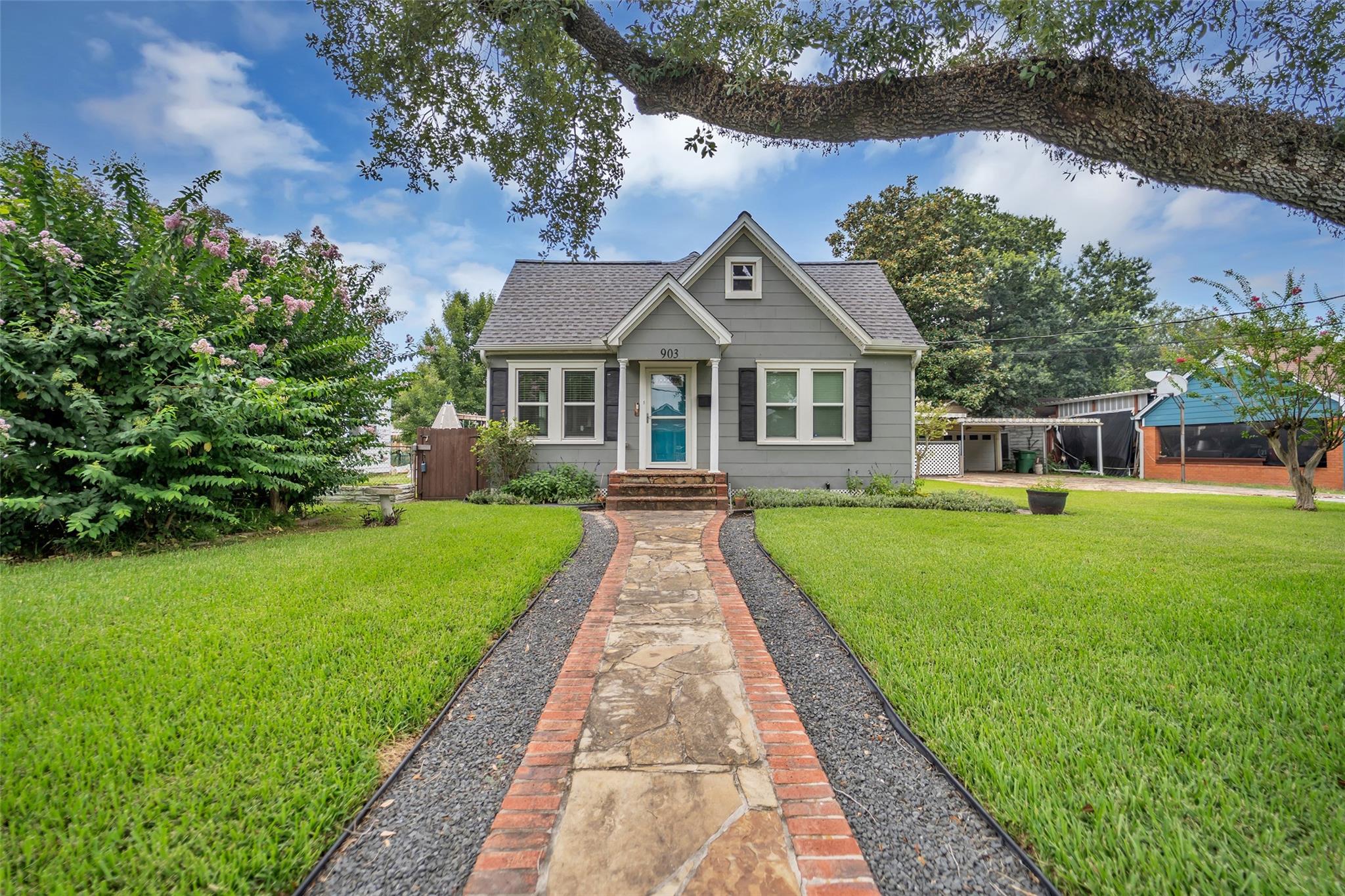 903 English Street — photo