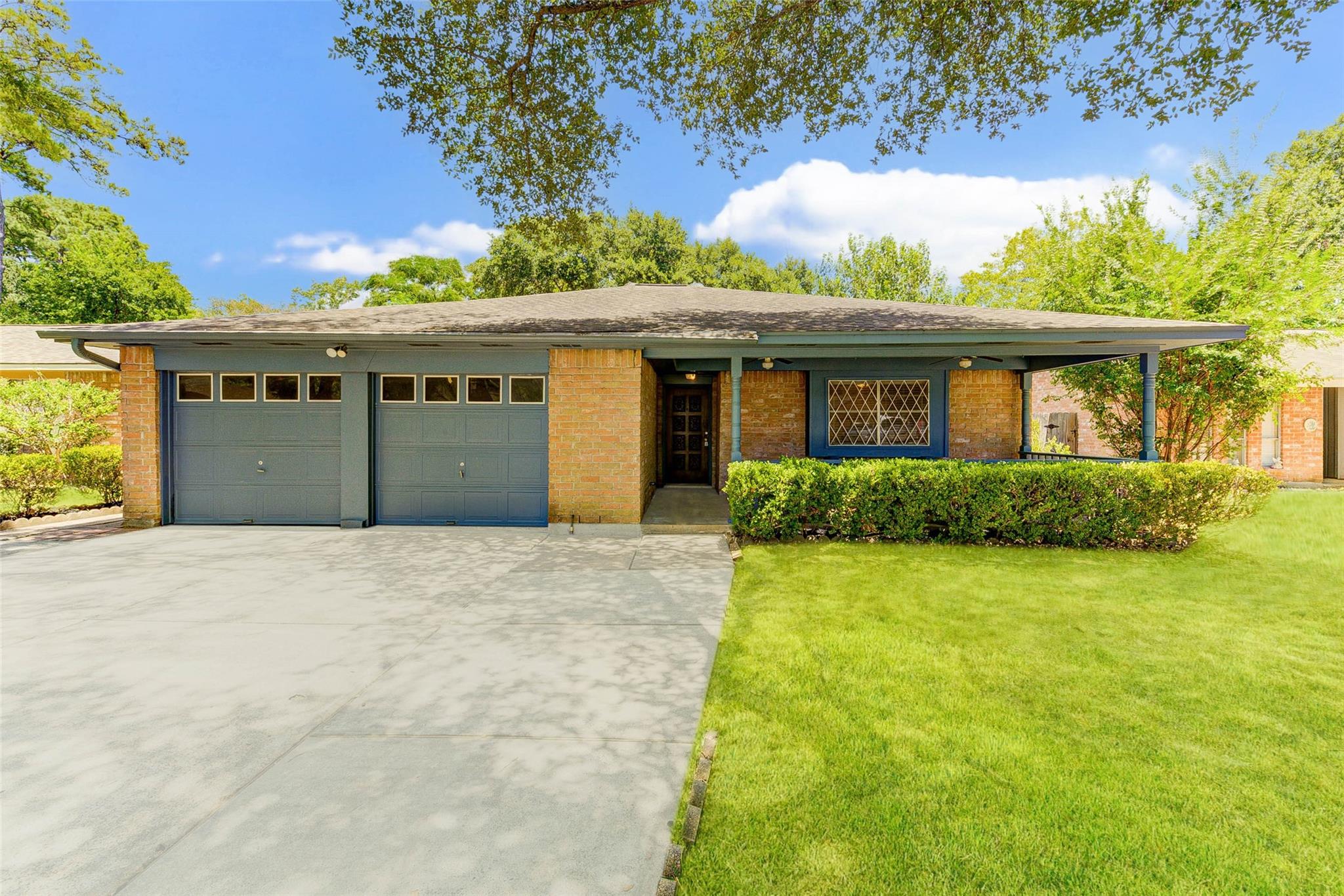 23114 Ludgate Drive — photo