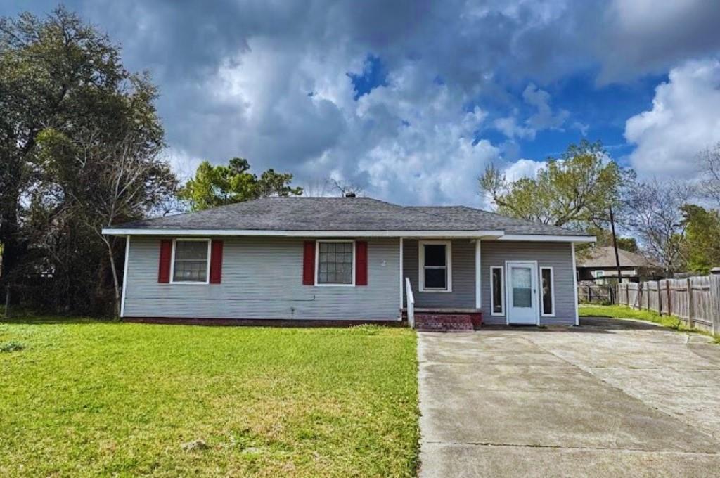 2 Pacific Circle — photo