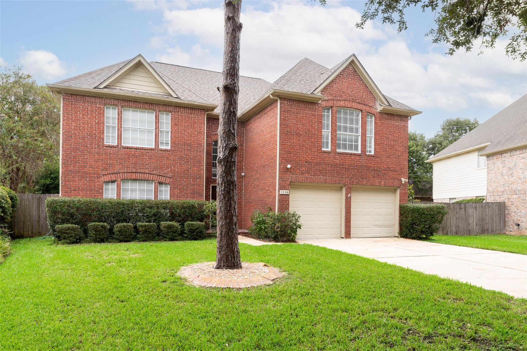 1238 Manchester Circle — photo