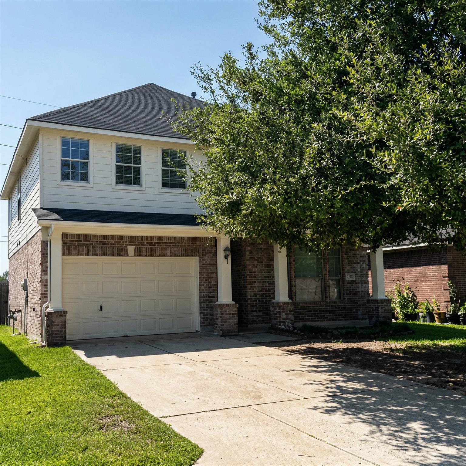 12231 Auronia Dr — photo