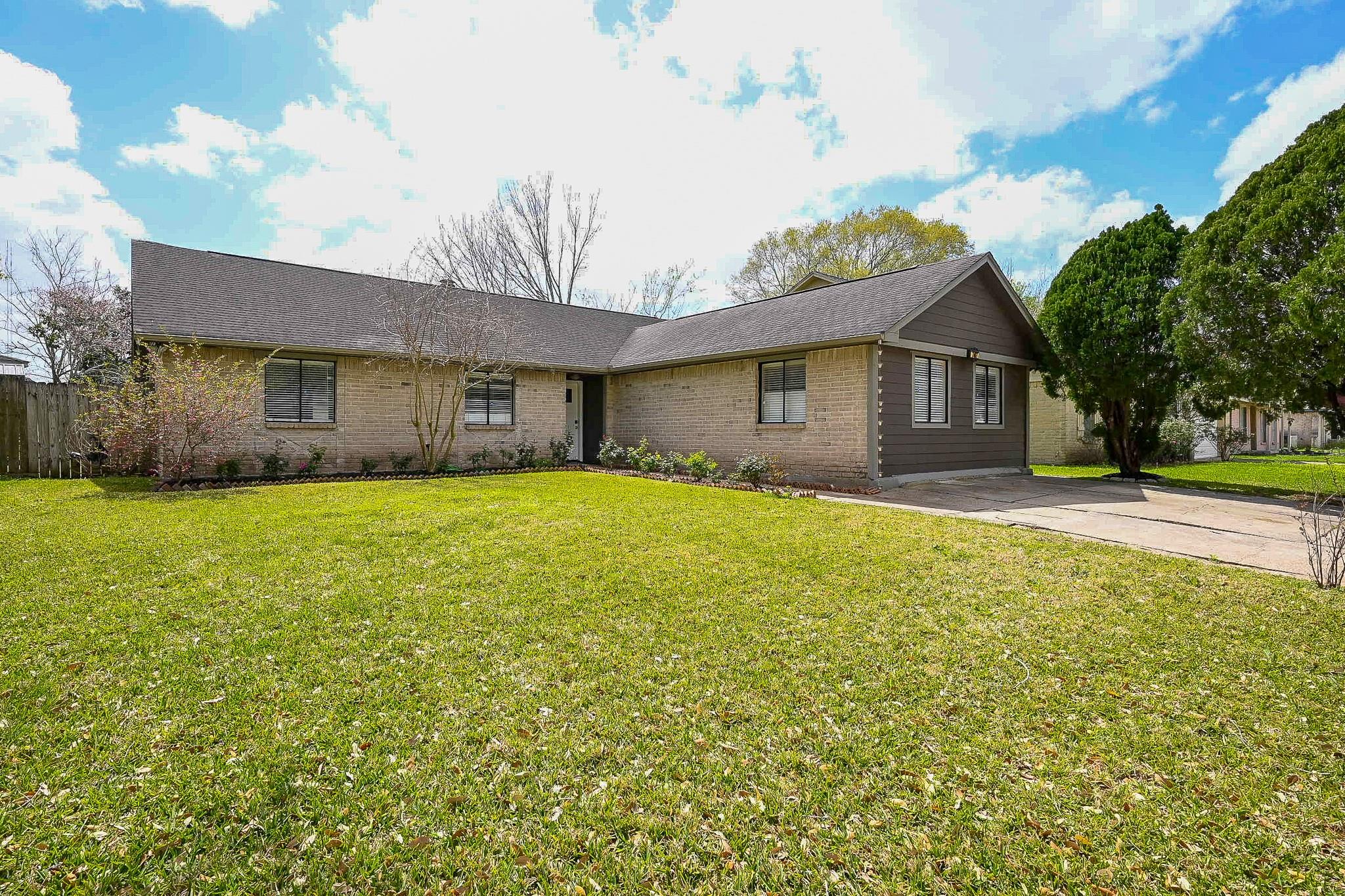 7407 W Fuqua Drive — photo
