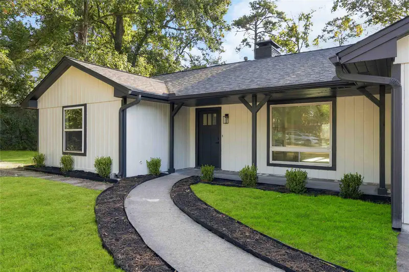 333 Rolling Hills Drive — photo