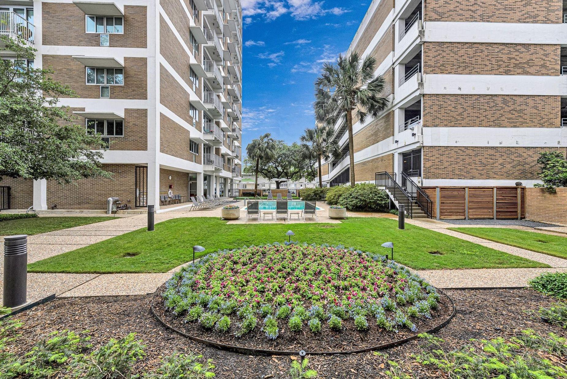 3600 Montrose Boulevard #207 — photo