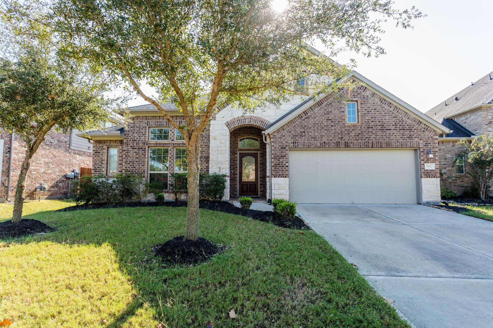 7810 Deep Green Drive — photo