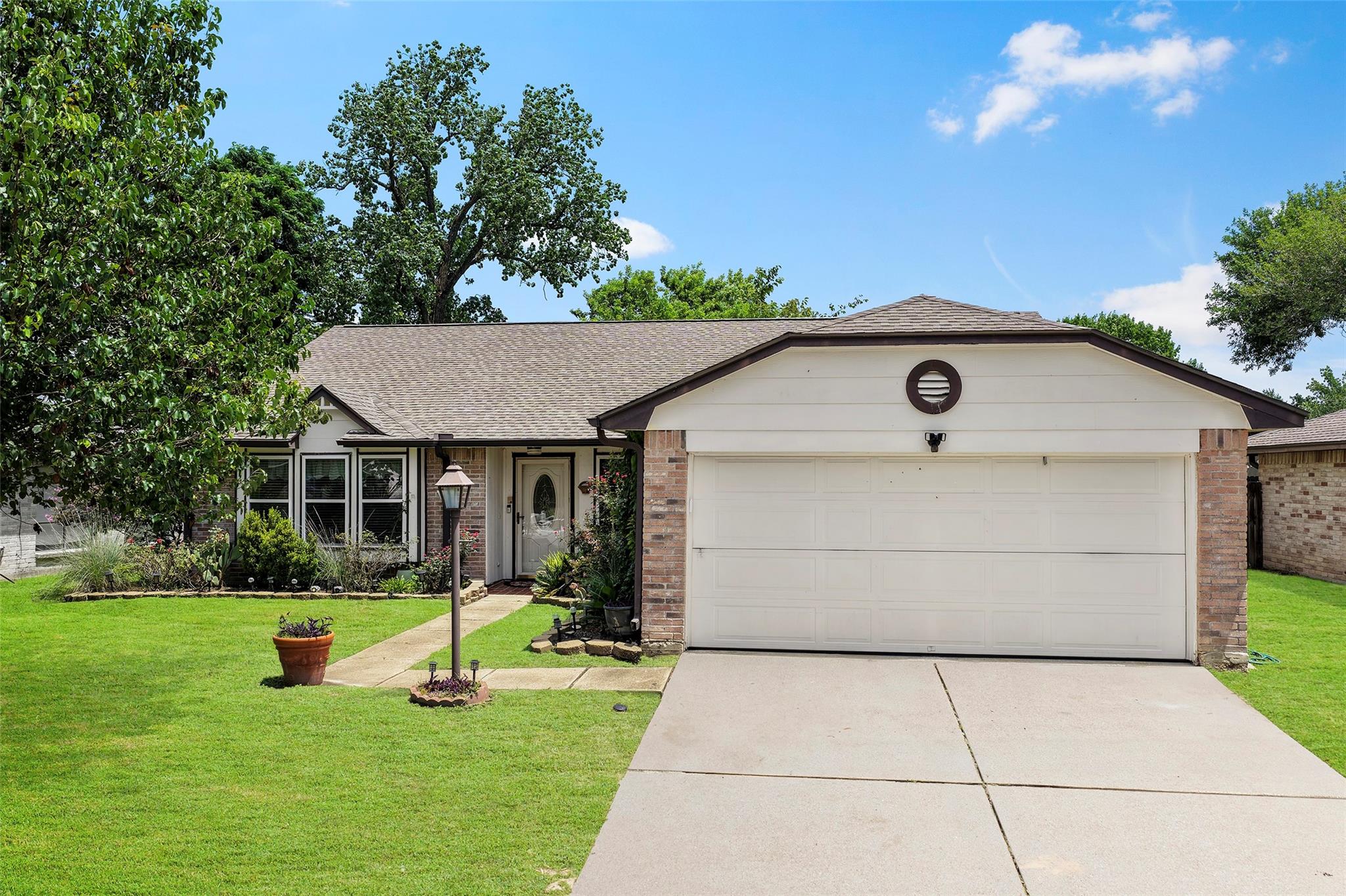16730 Summer Dawn Lane — photo