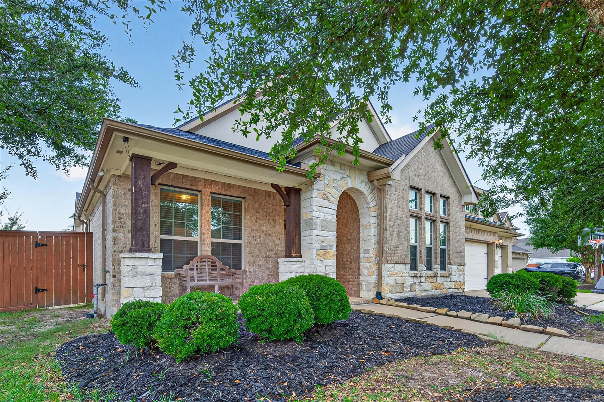 19610 Pecos Bend Court — photo