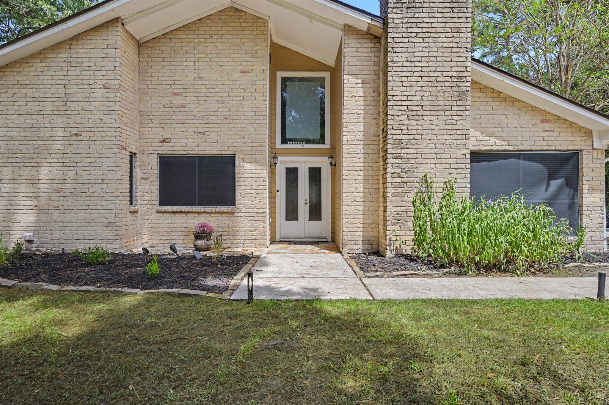 2407 Fawnwood Lane — photo