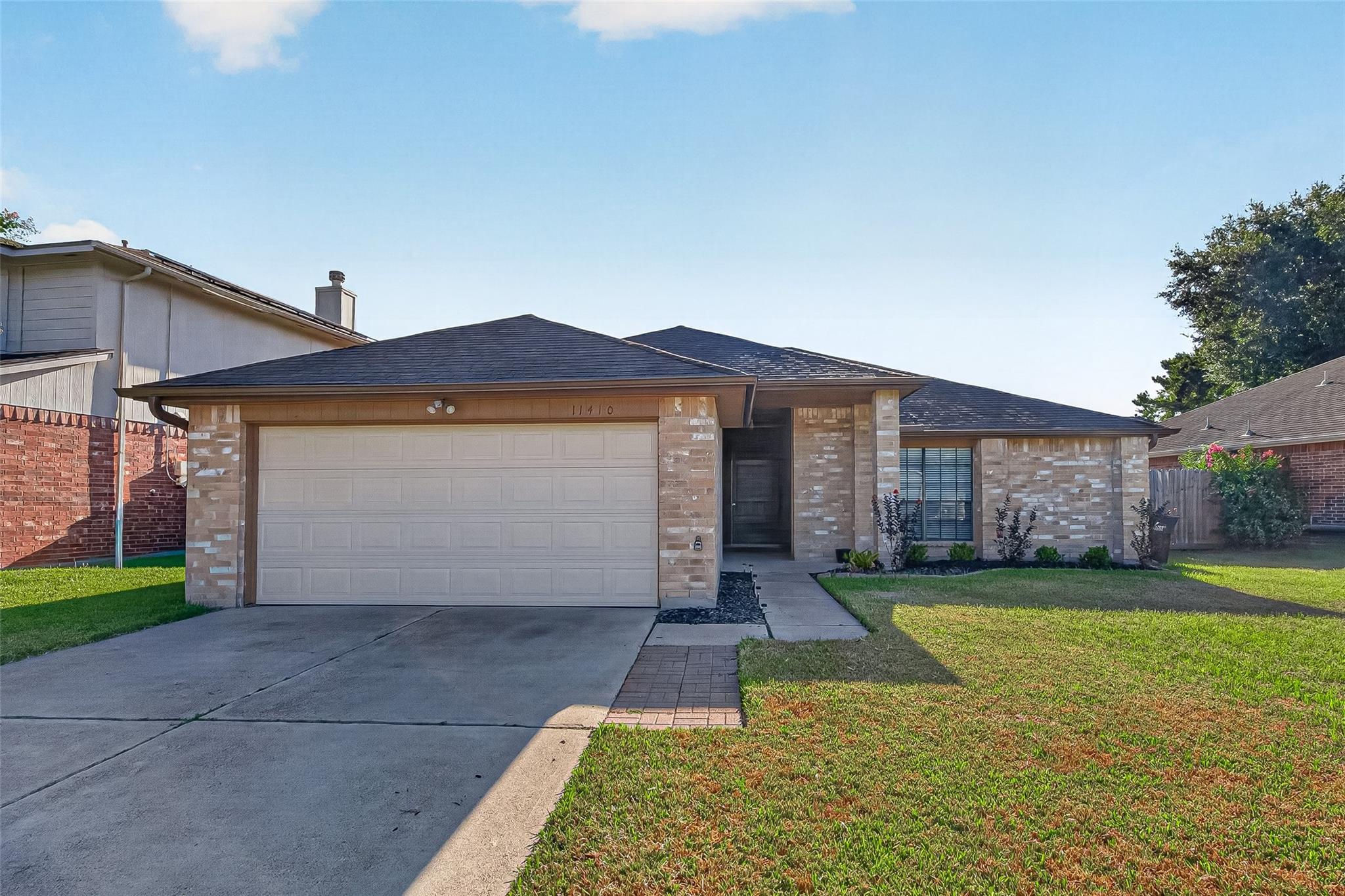 11410 Sunny Creek Drive — photo