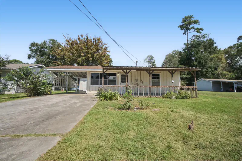 384 Lakeview Drive — photo