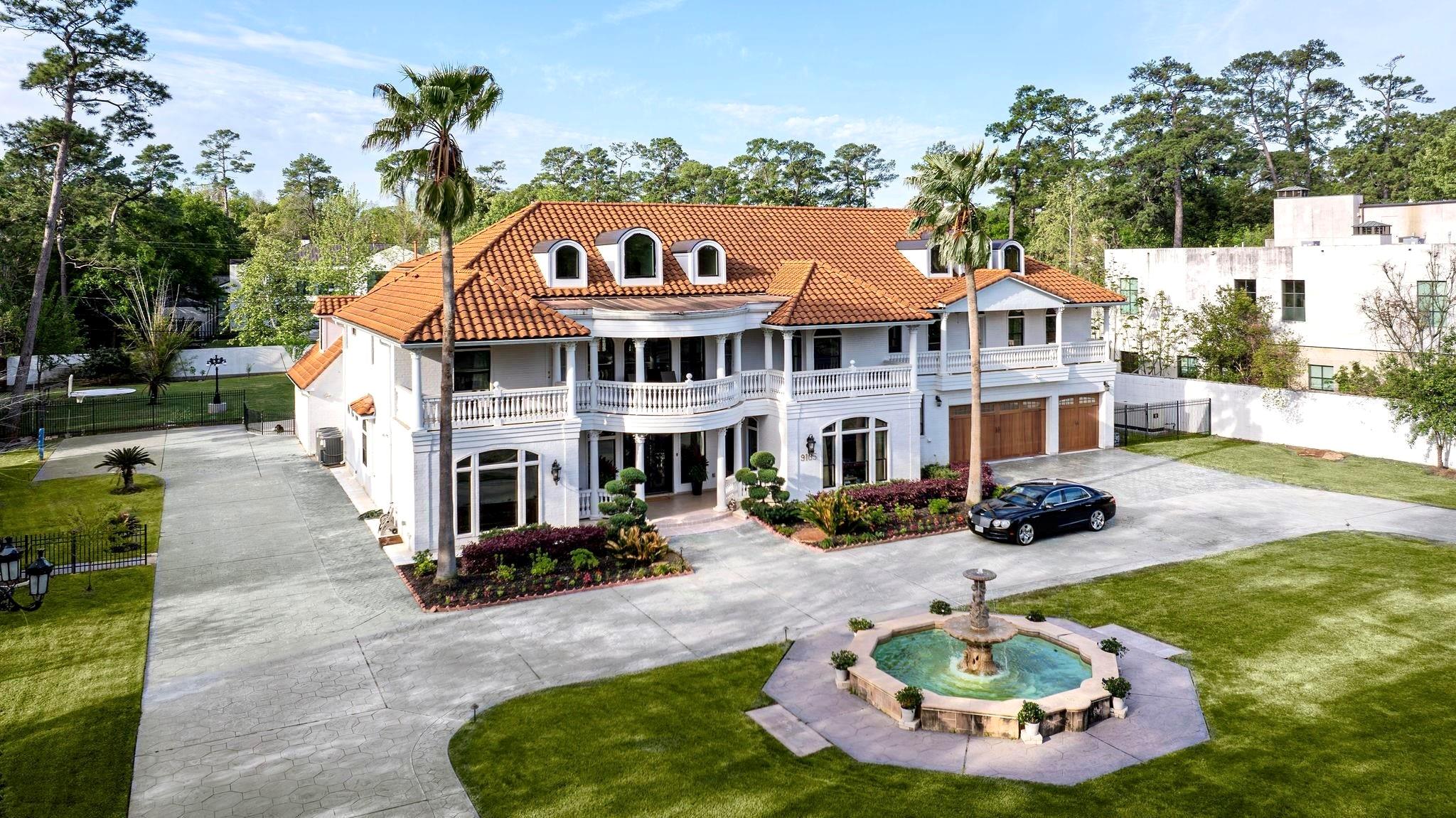 9105 Memorial Drive — photo