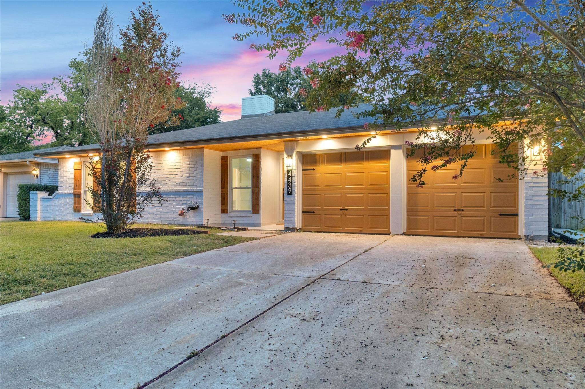4439 Reynaldo Drive — photo