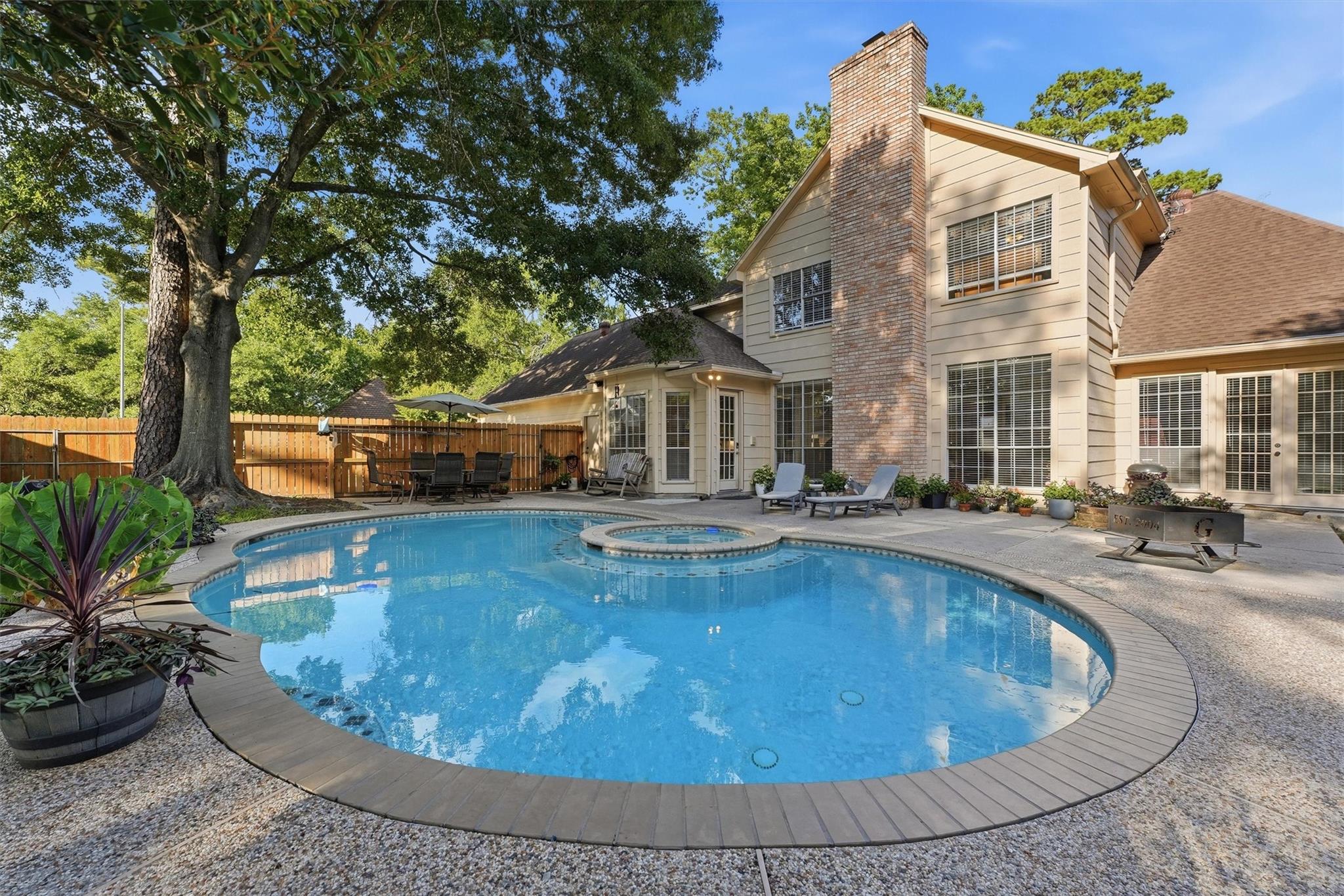 5819 Rocky Brook Drive — photo