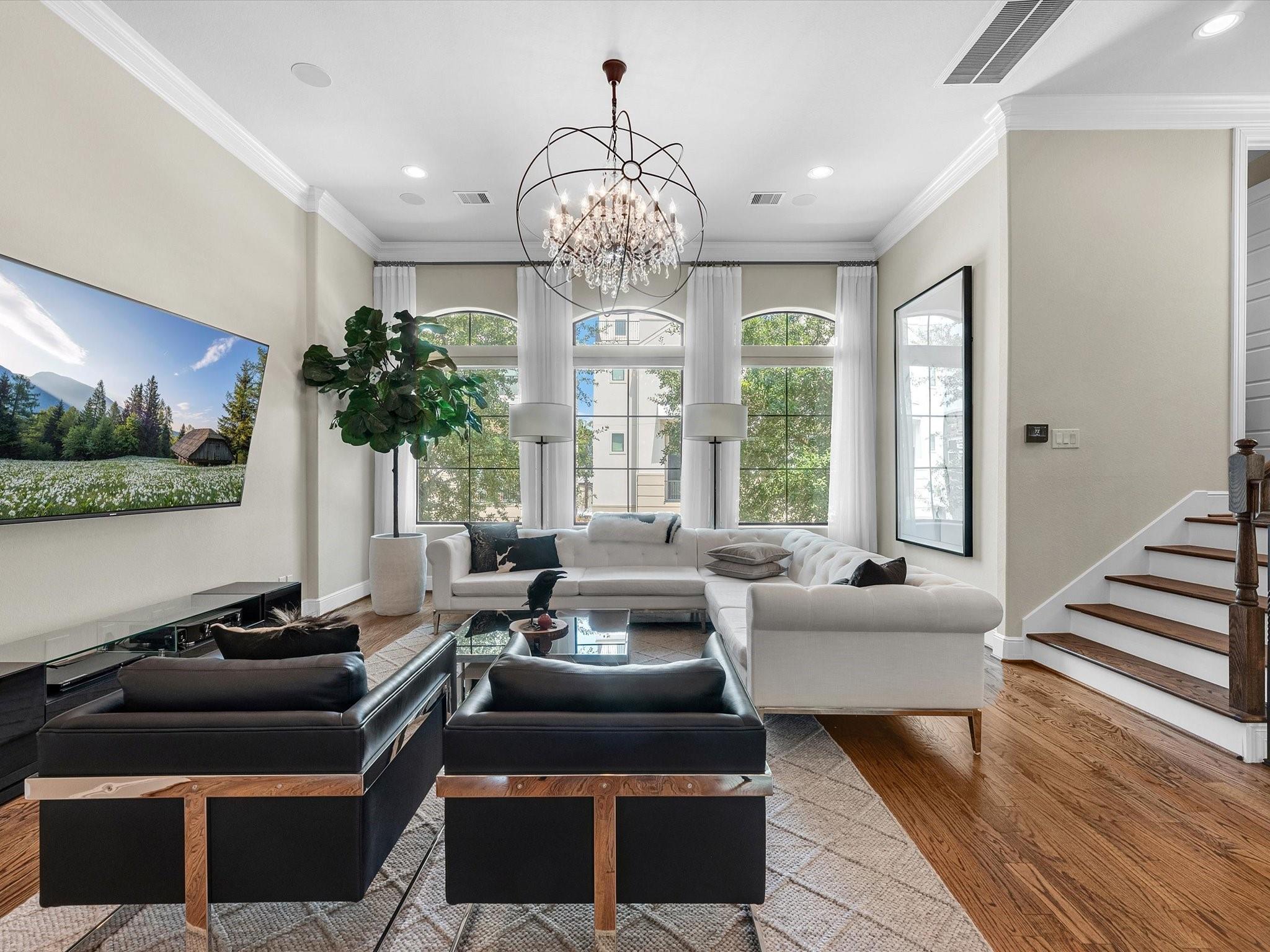 5005 Lillian Street — photo