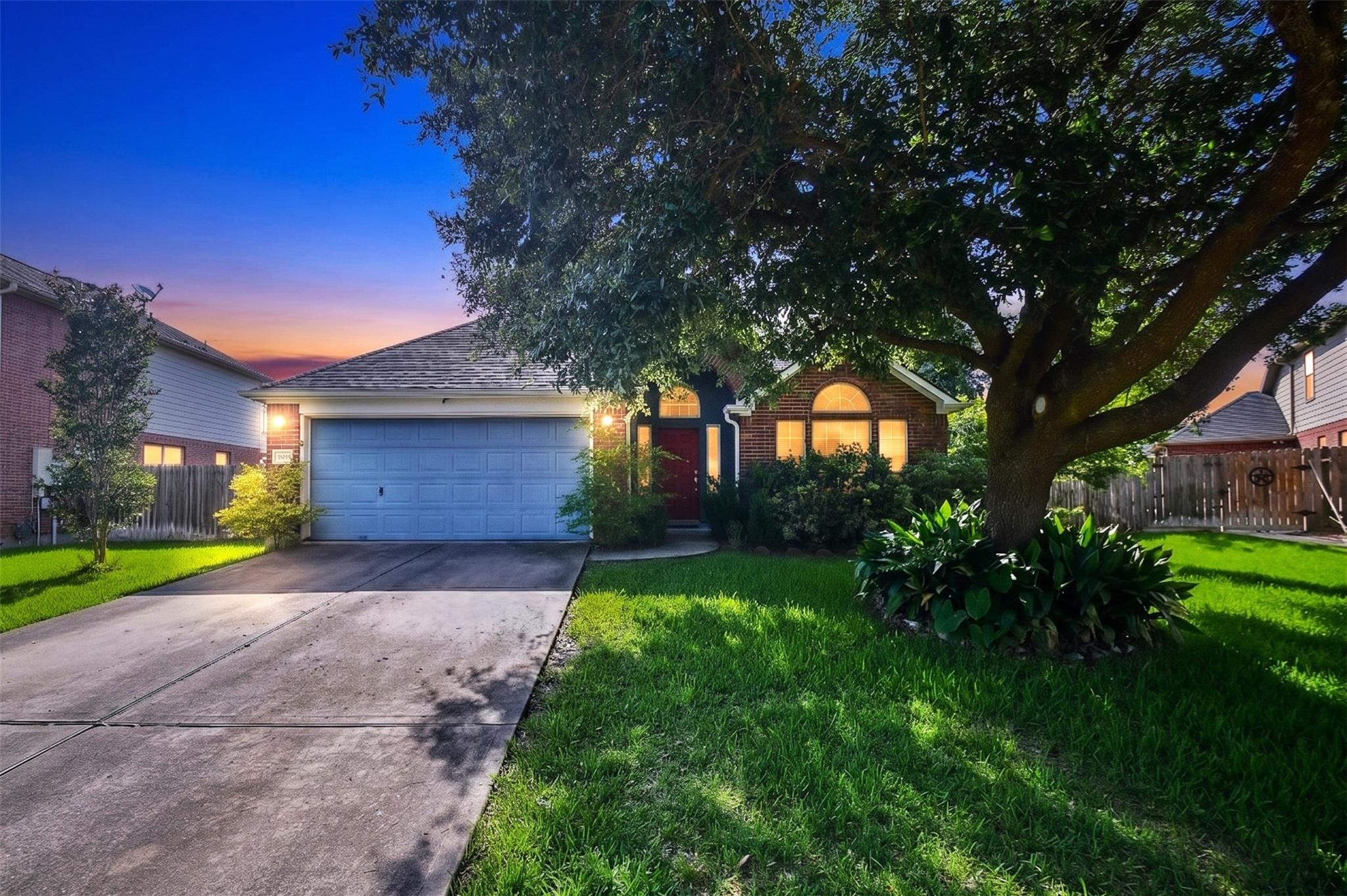6207 Lake Chase Court — photo