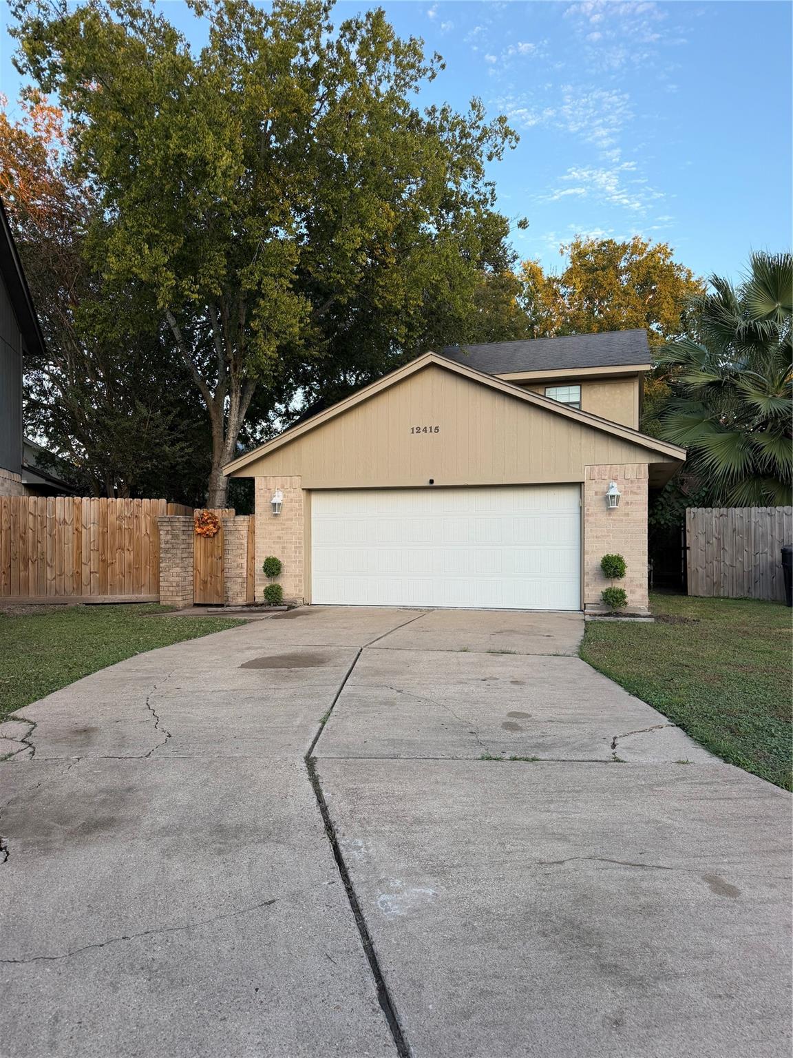 12415 Truesdell Drive — photo