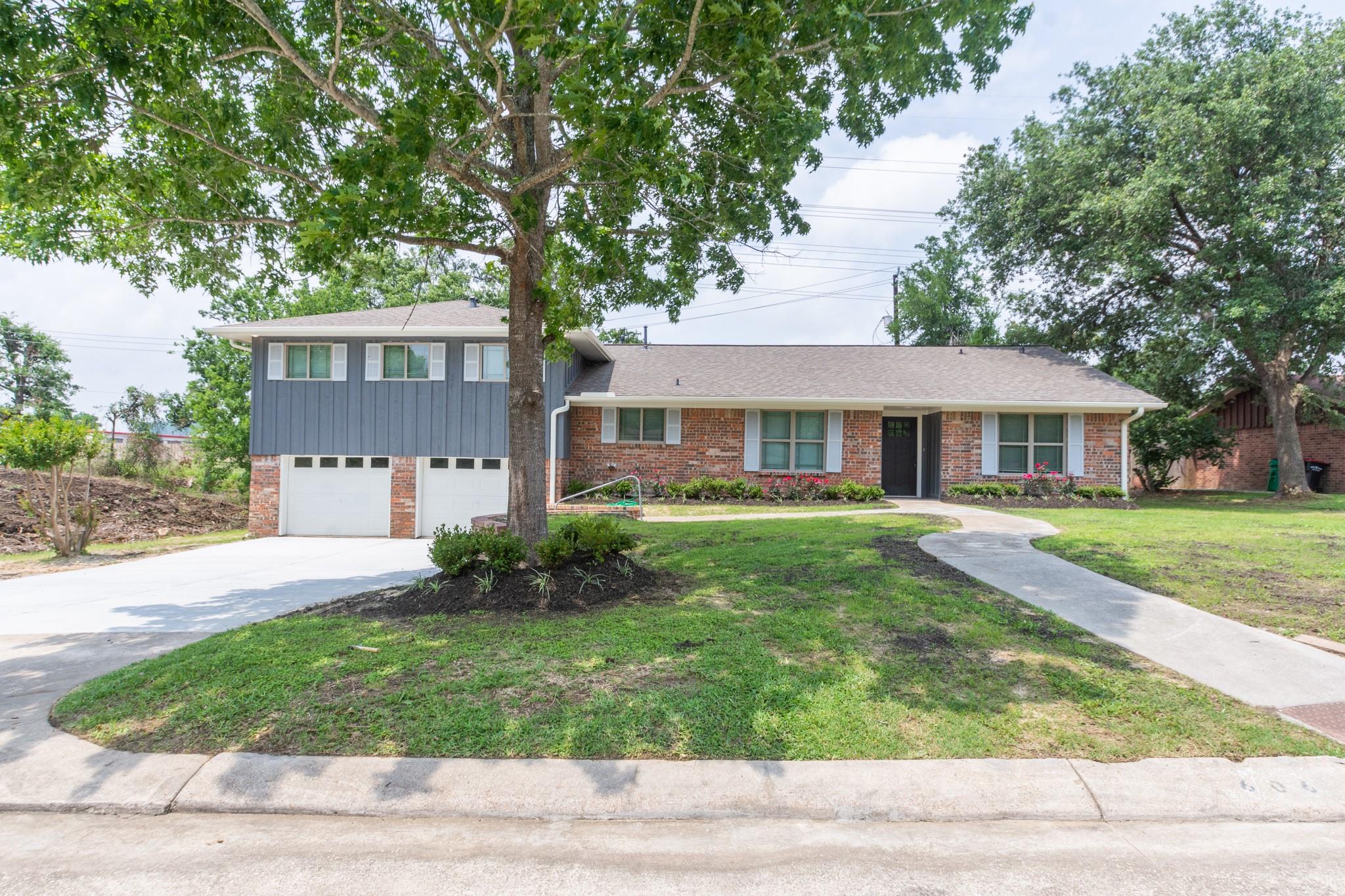 606 Scenic Drive — photo