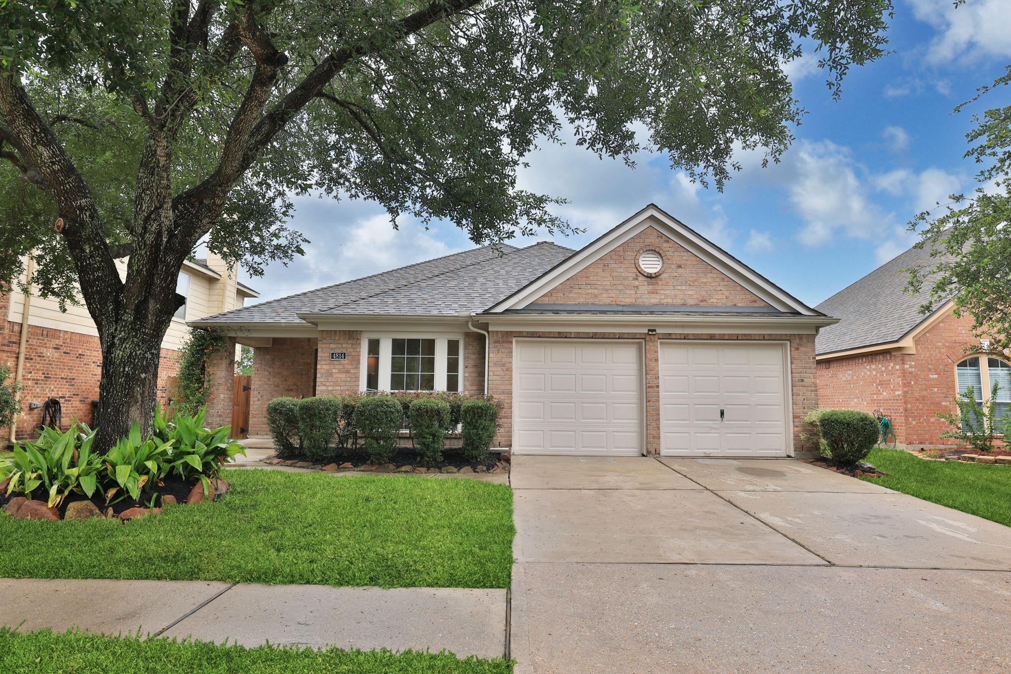 4814 Mosaic Canyon Court — photo