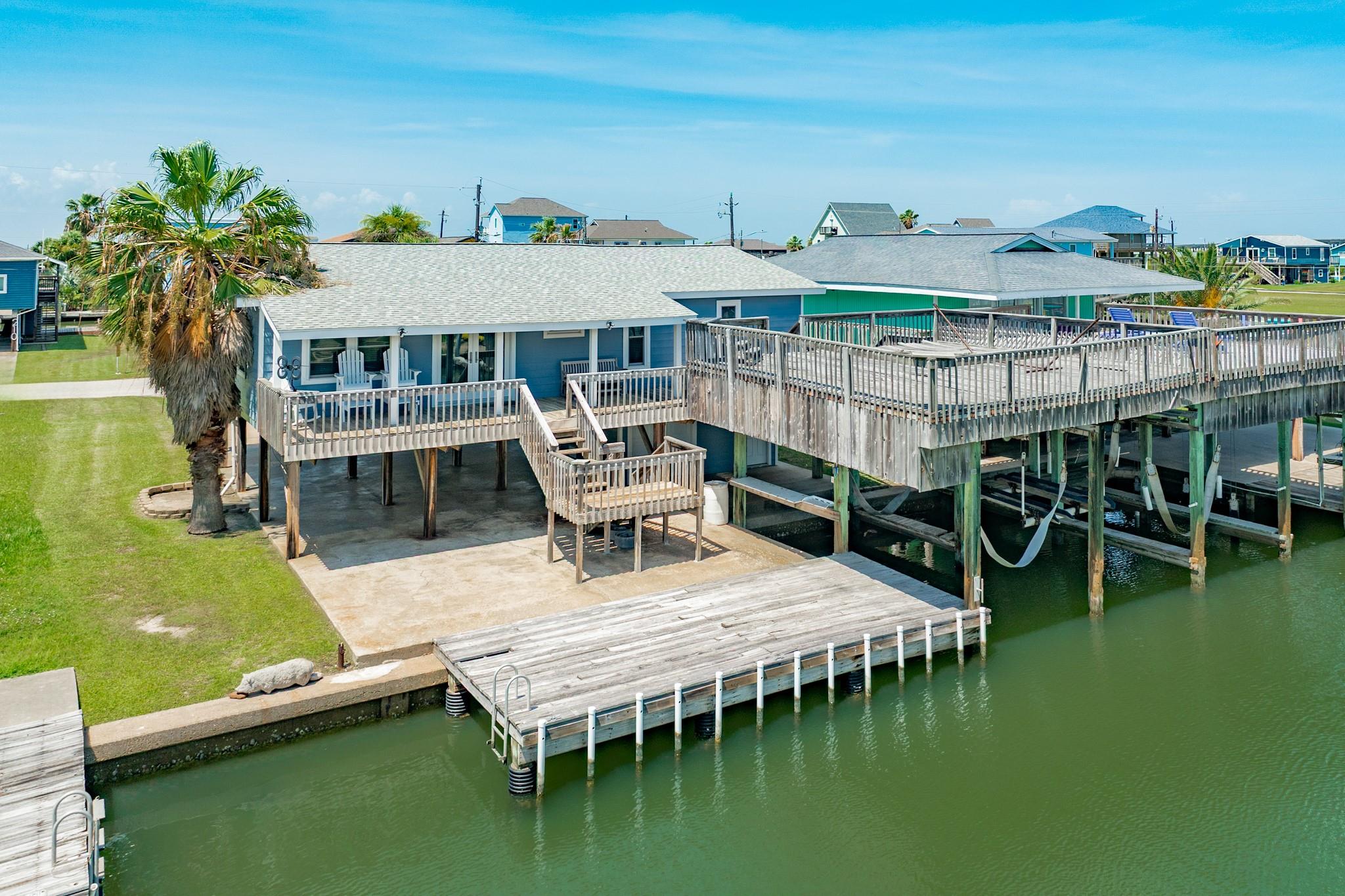 207 Galleon — photo