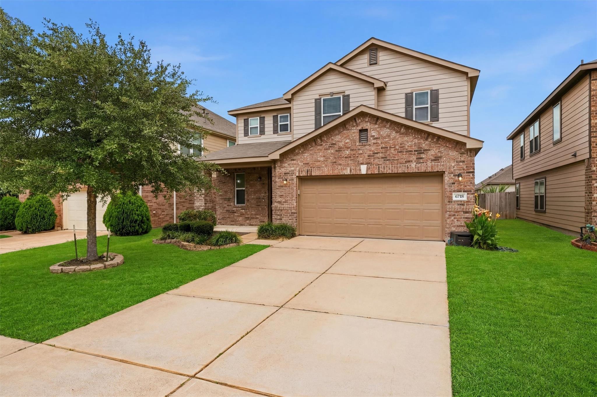 6718 Lindale Springs Lane — photo