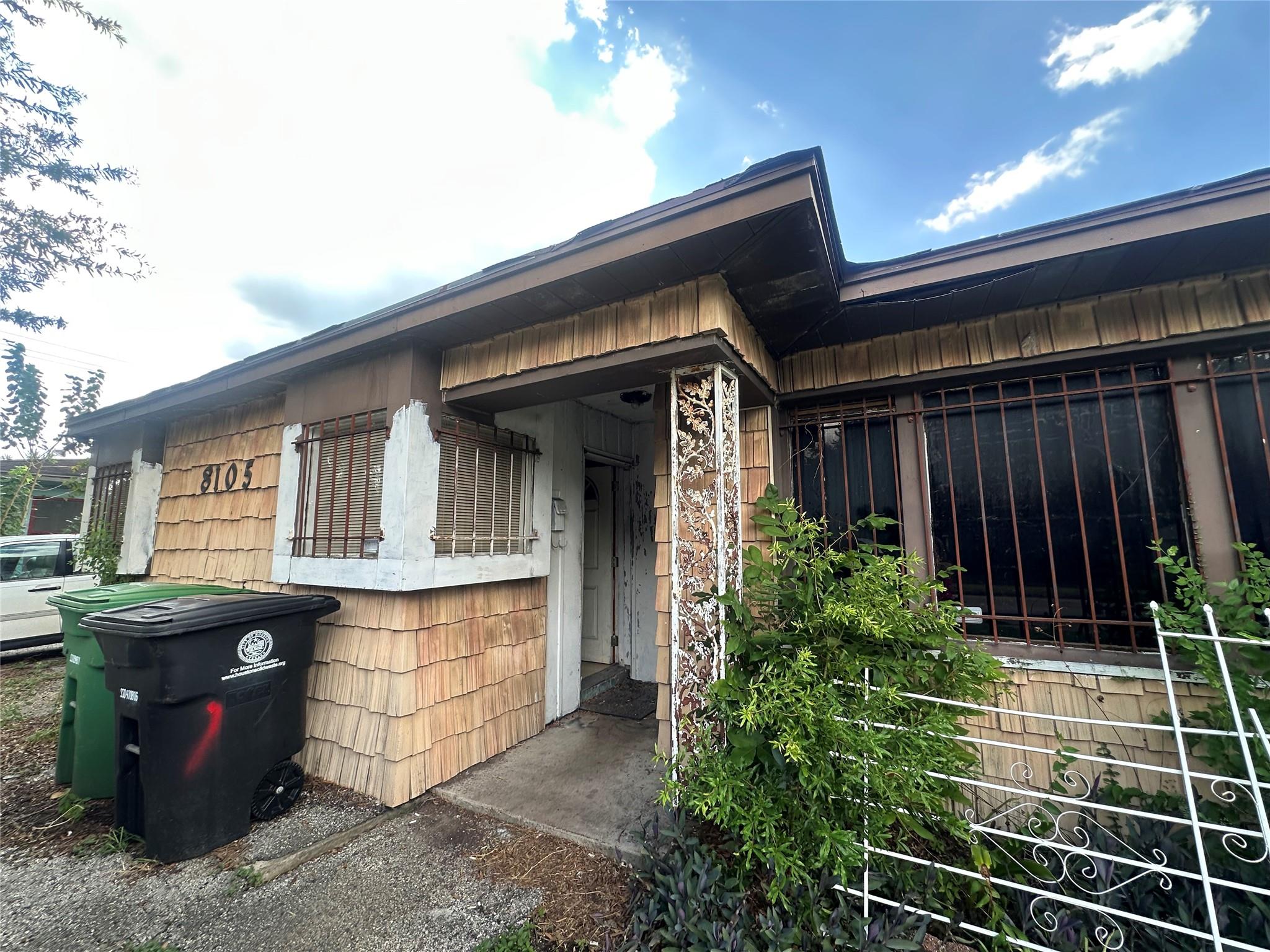 8105 Howard Drive — photo