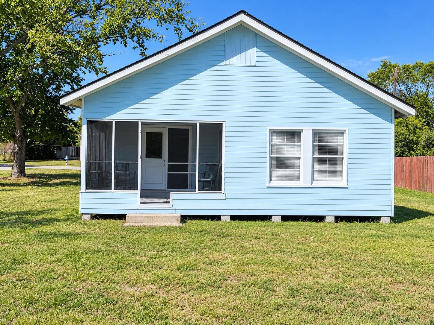 310 Pine Bluff Street — photo