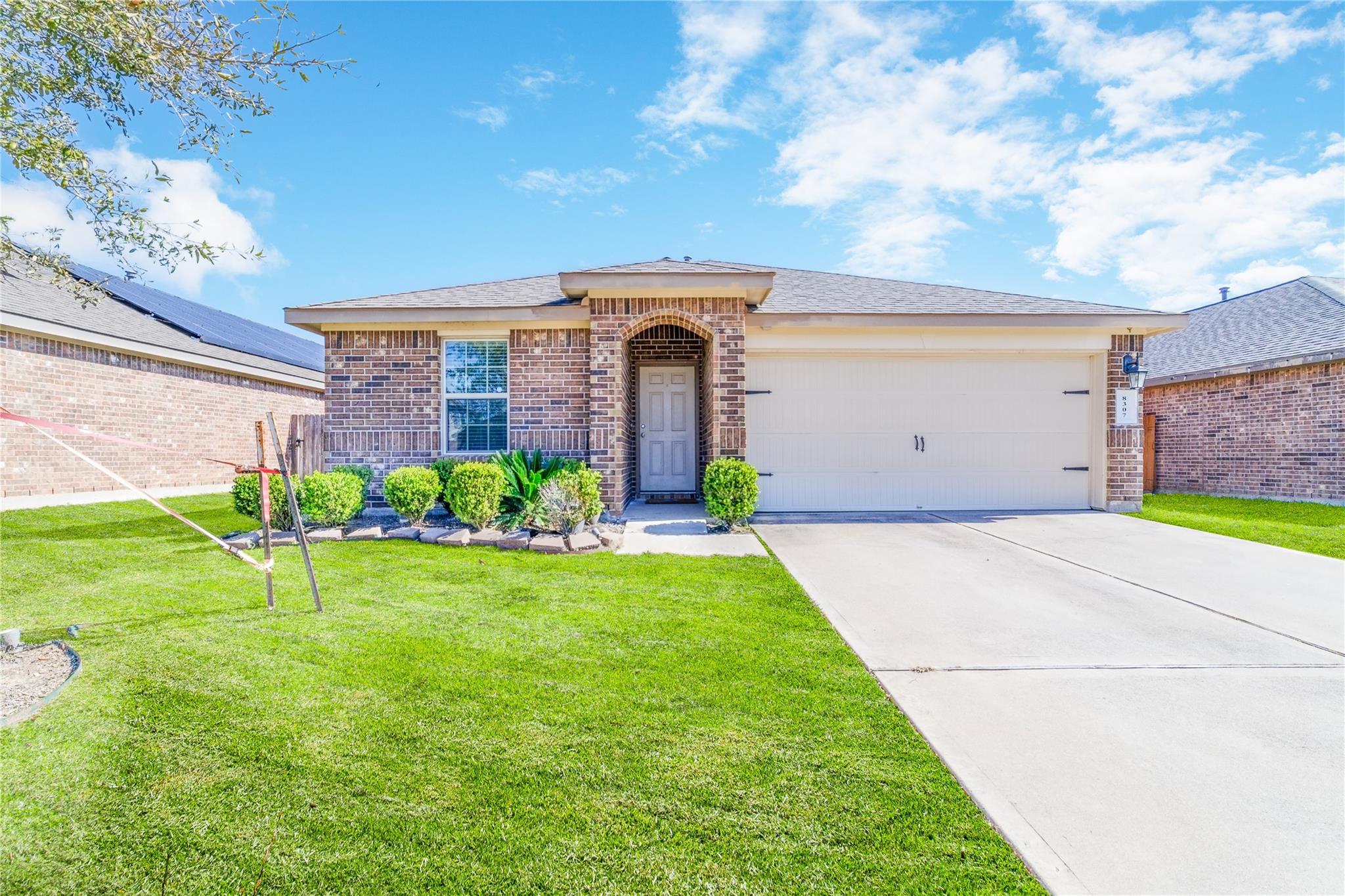 8307 Oakleaf Meadow Court — photo