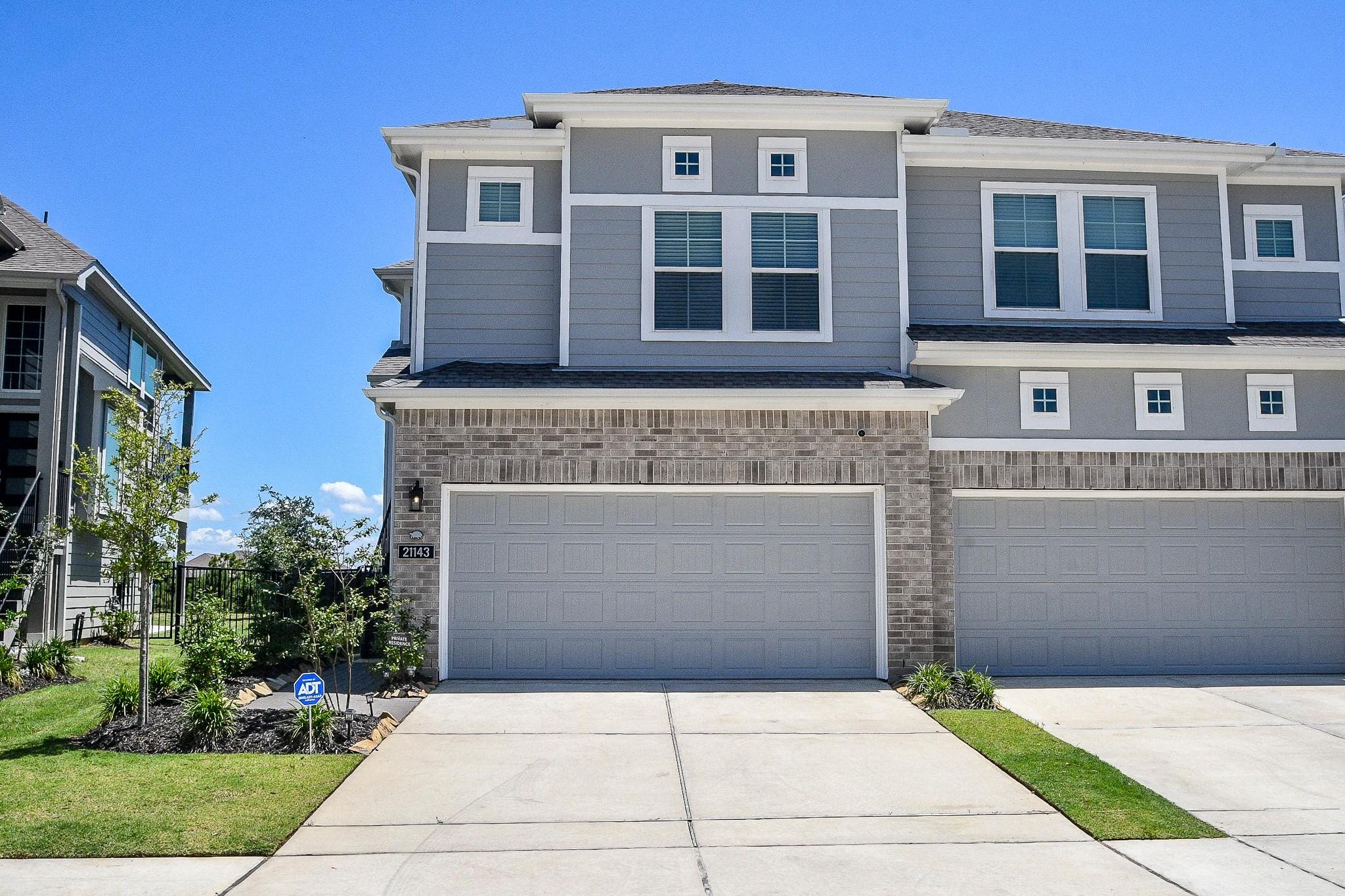 21143 Medina River Drive — photo