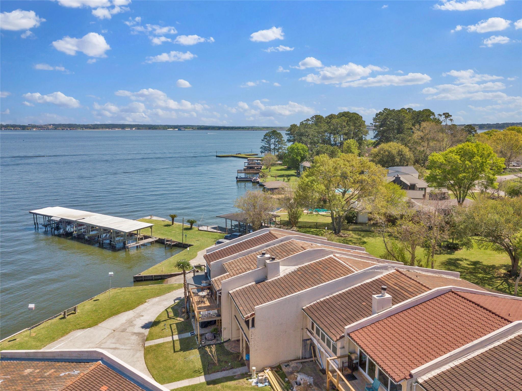 35 Regency Point — photo