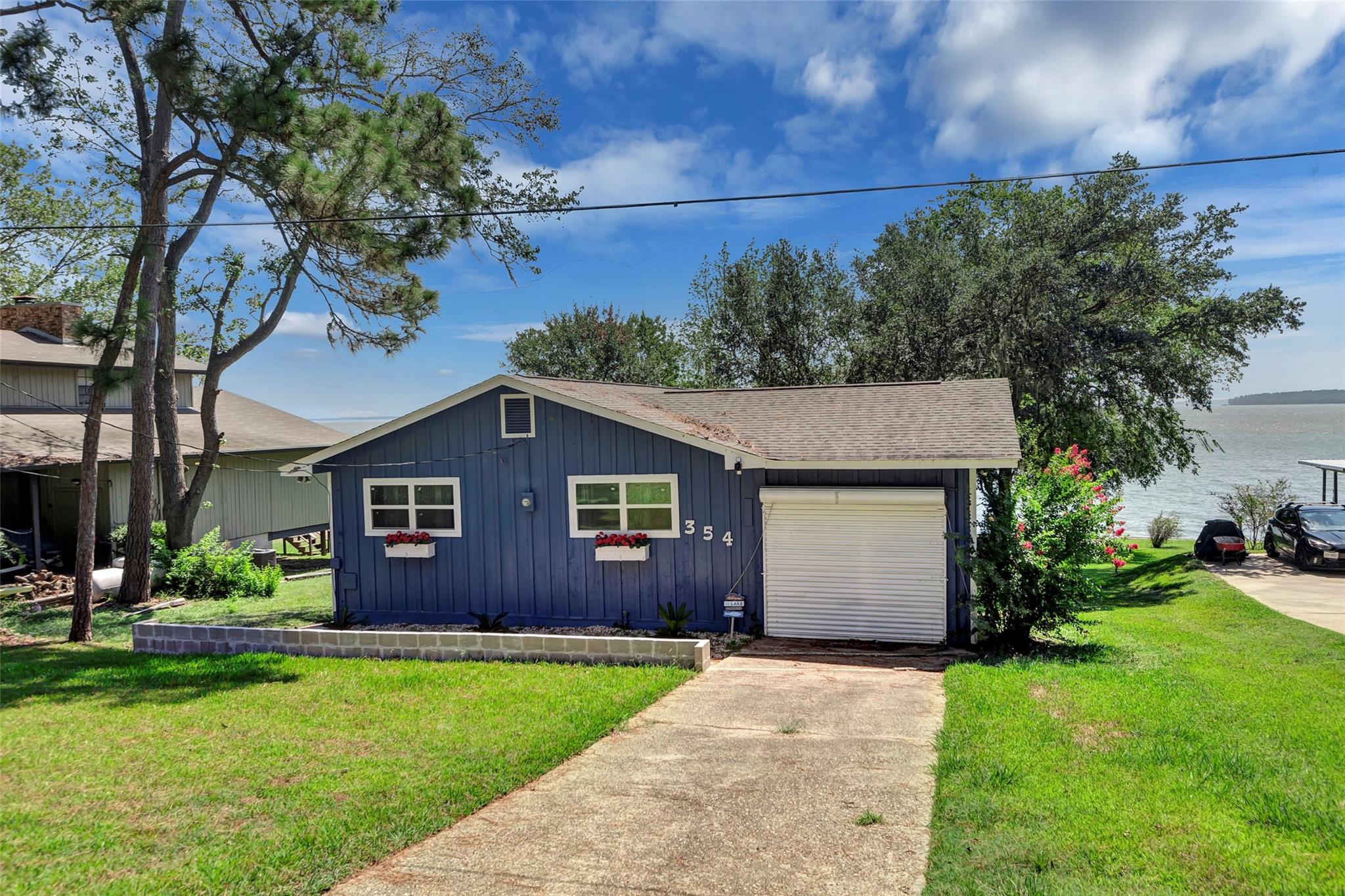 354 Edgewater Way — photo