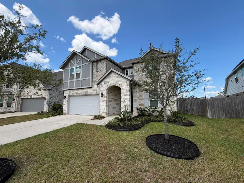 5814 Wayne Way — photo
