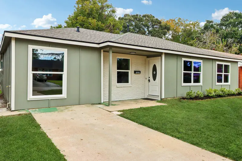 7210 Canary Circle — photo