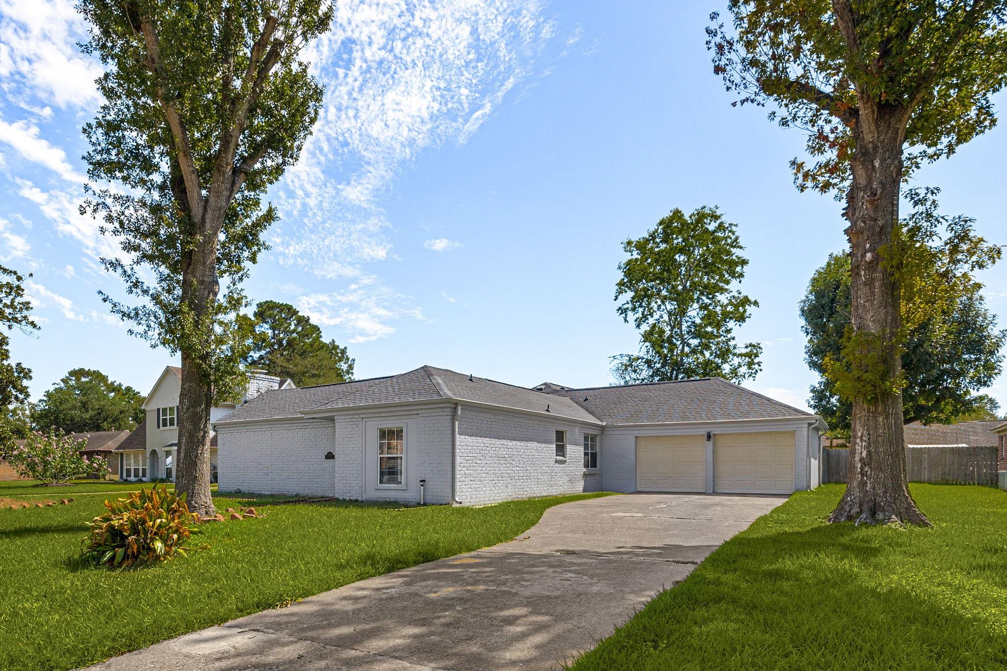 12923 Advance Drive — photo