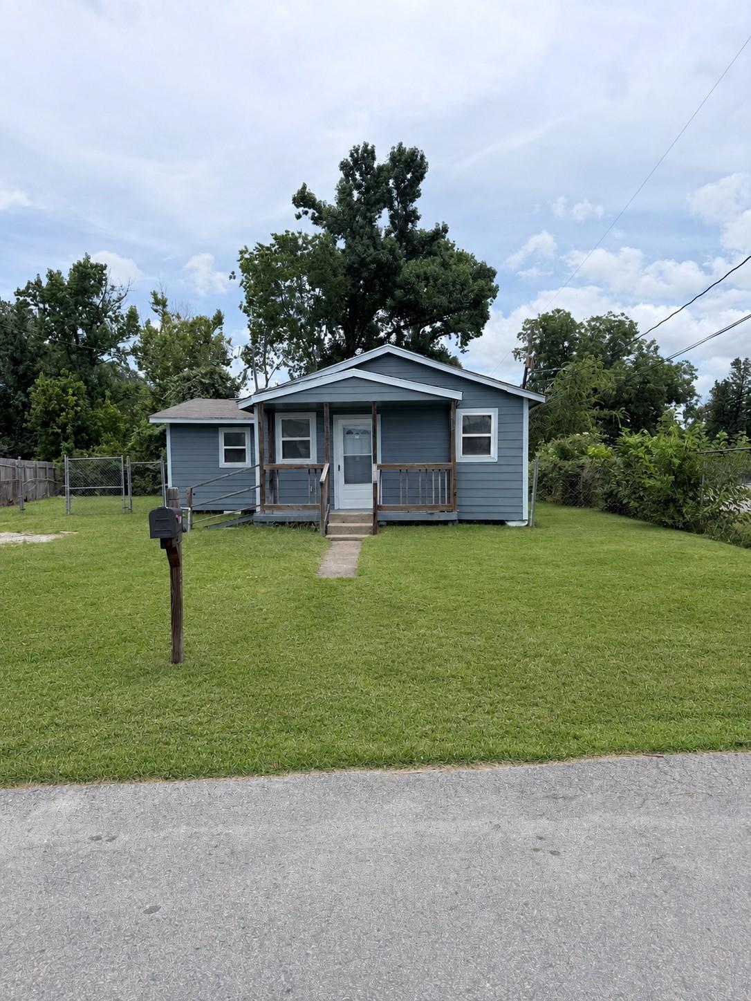 8602 Williamsdell Street — photo