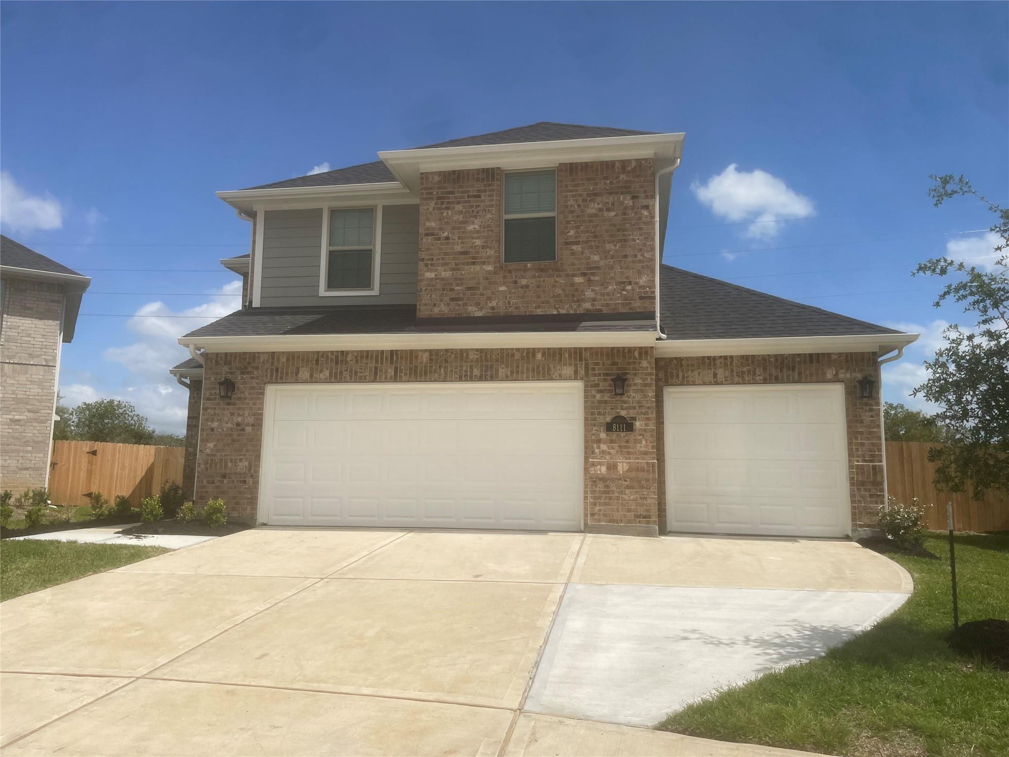 8111 Royal Palm Ct — photo