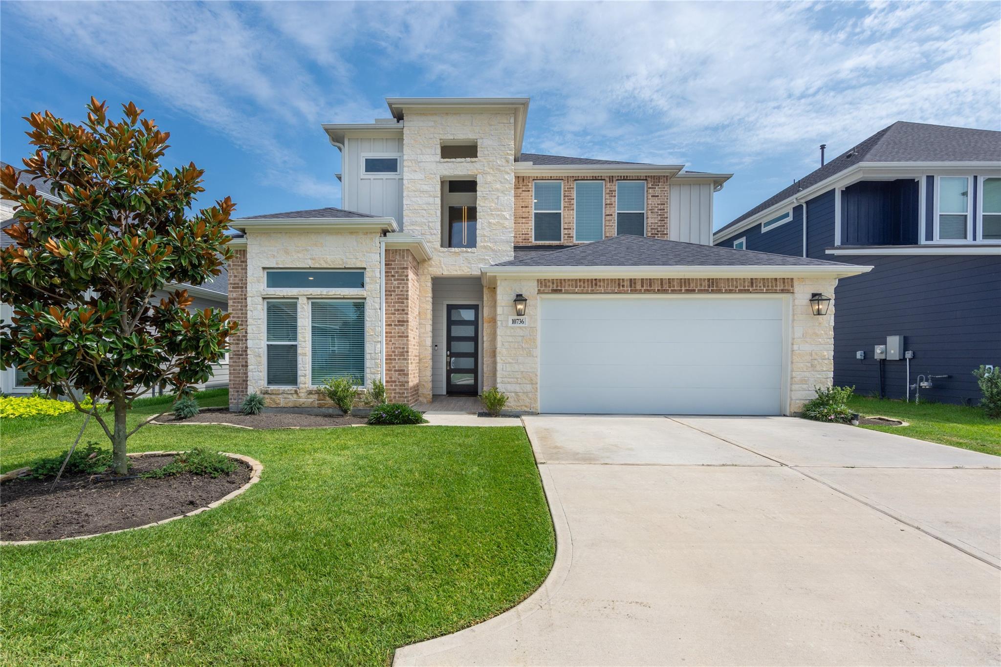 10736 S Lake Mist Lane — photo