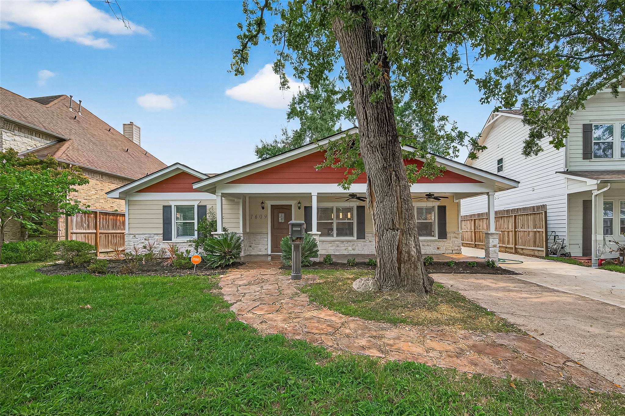 1609 Cheshire Lane — photo