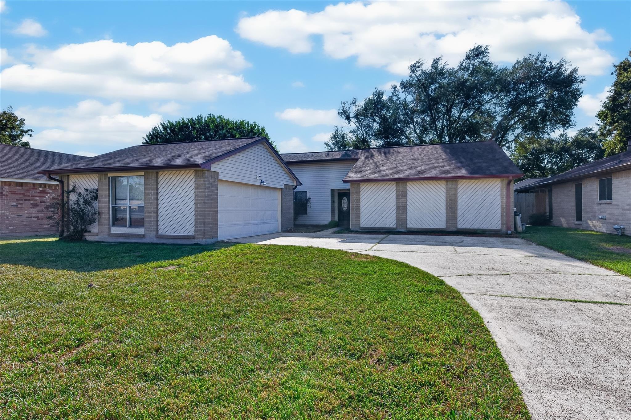 7403 Seminole Street — photo