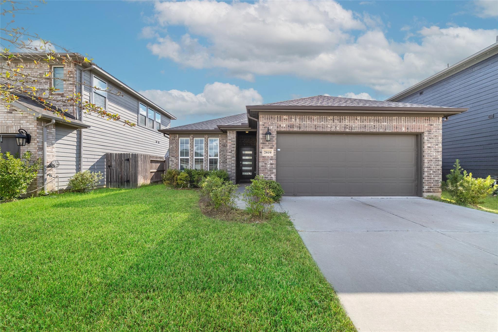 7819 Wyndham Harbor Court — photo