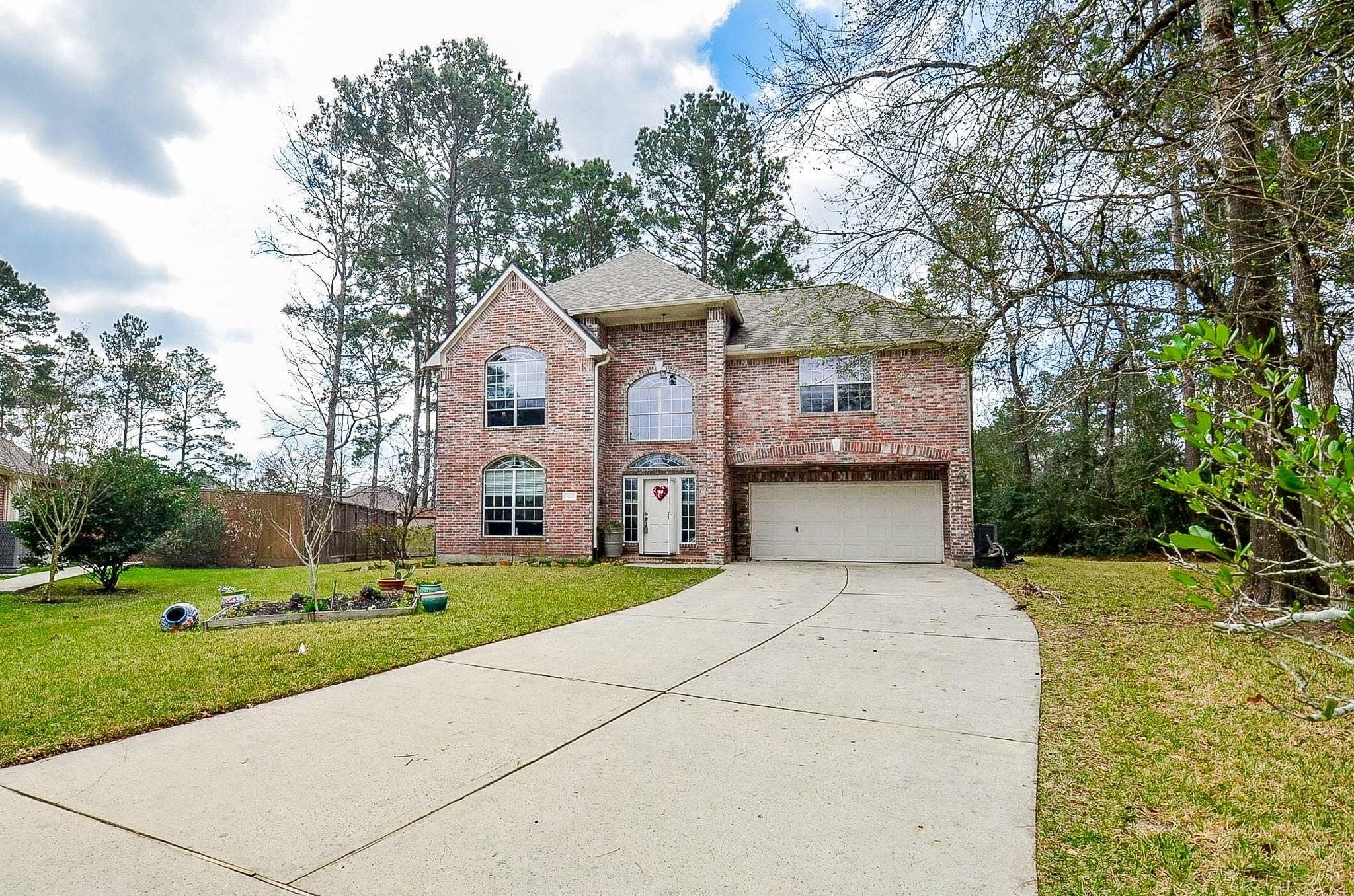 22 Woodbury Court — photo