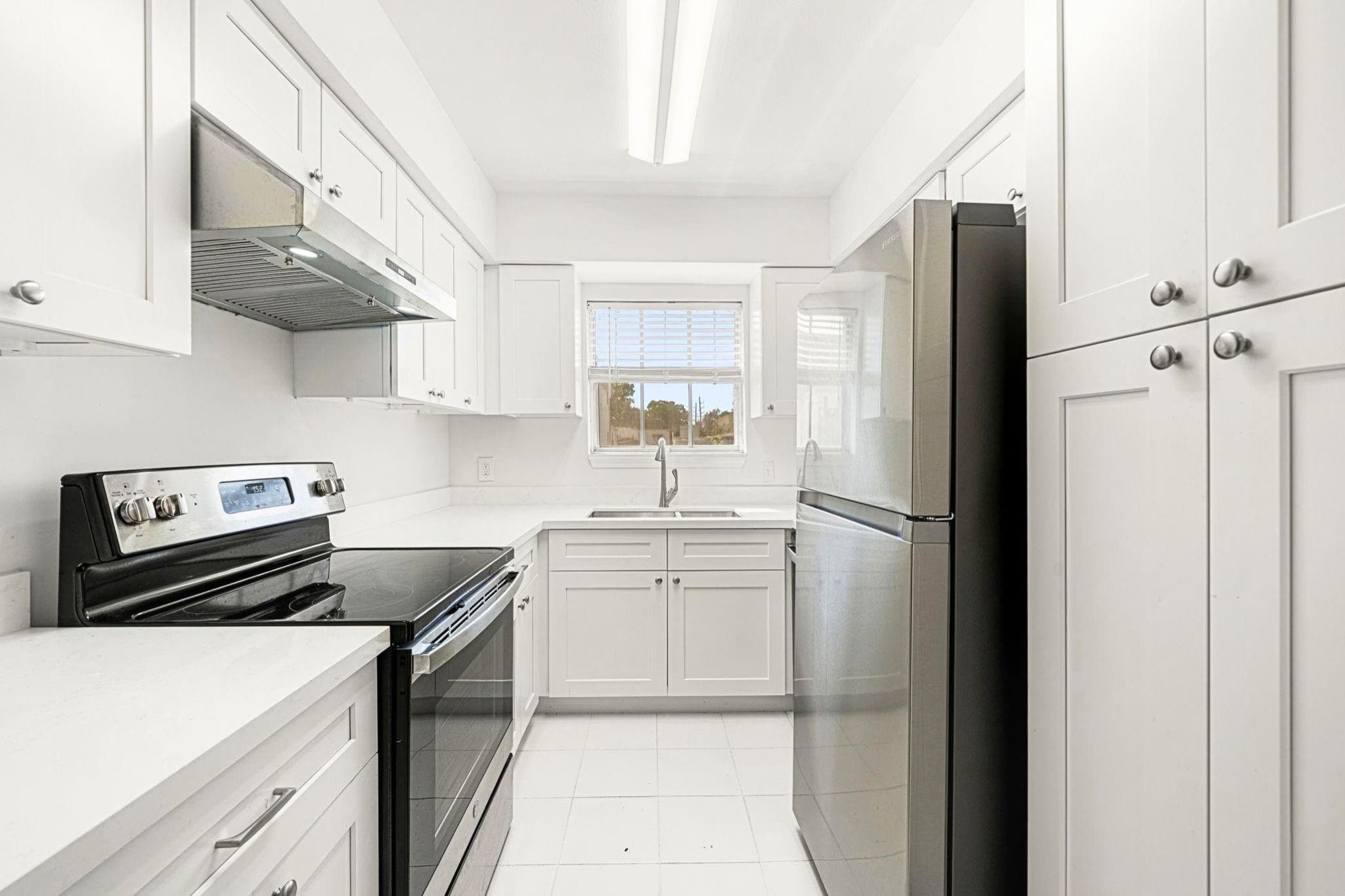 2600 Bellefontaine Street #D12 — photo