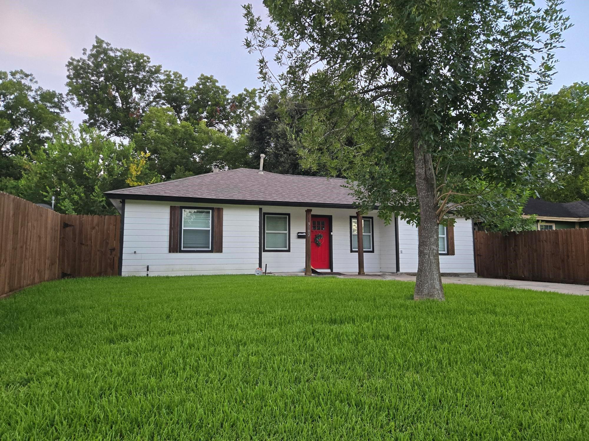 3102 Friar Point Road — photo