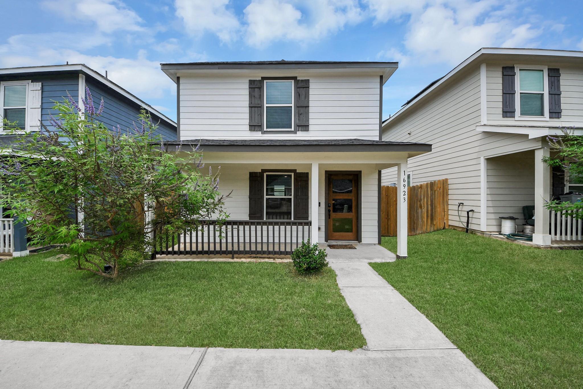 16923 Marie Village Drive — photo