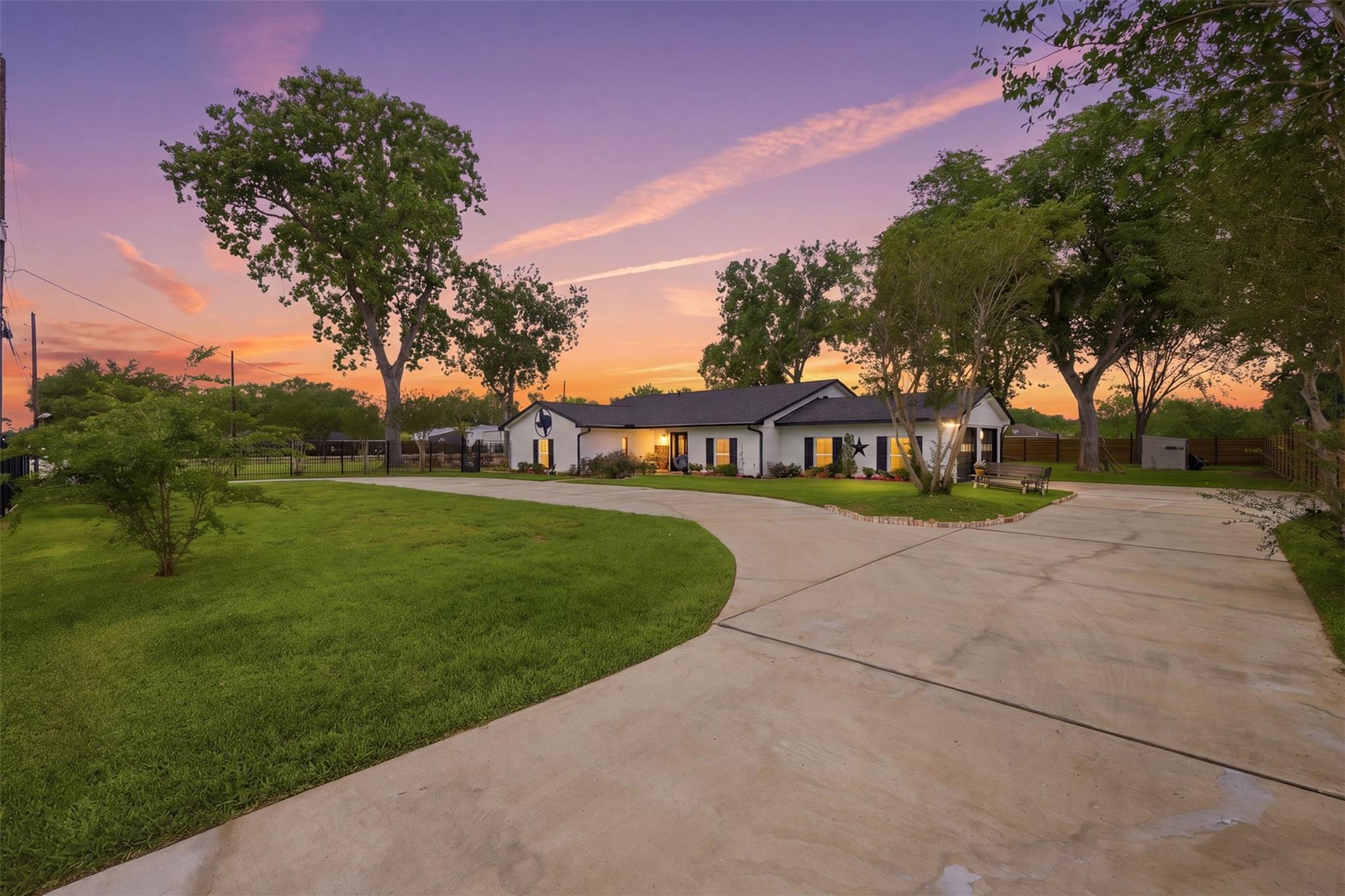 5111 Brookside Road, Brookside, TX 77581 — photo 2