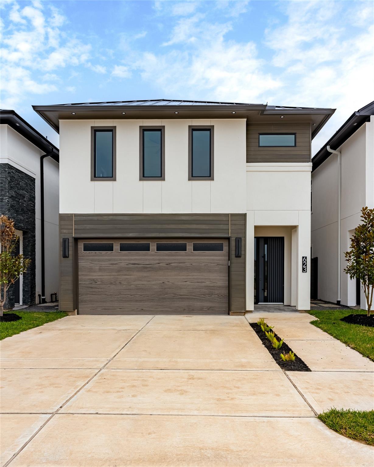 623 Rolling Oaks — photo