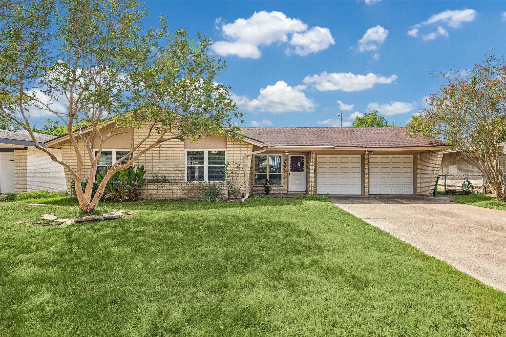1727 Salford Drive — photo